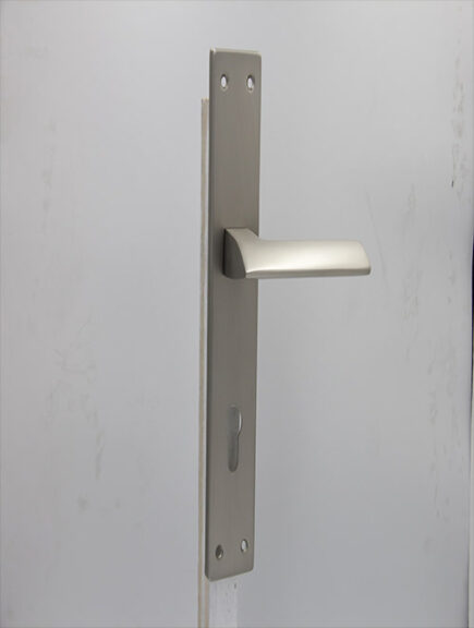 CD - 015 -  BLACK  (PLATE)