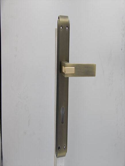 CD - 037 -  MAB/GOLD  (PLATE)