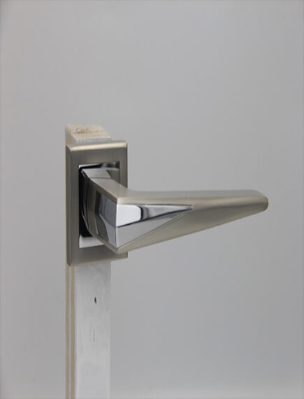 AVVA - V5 - MSN/CP (ROSETTE)