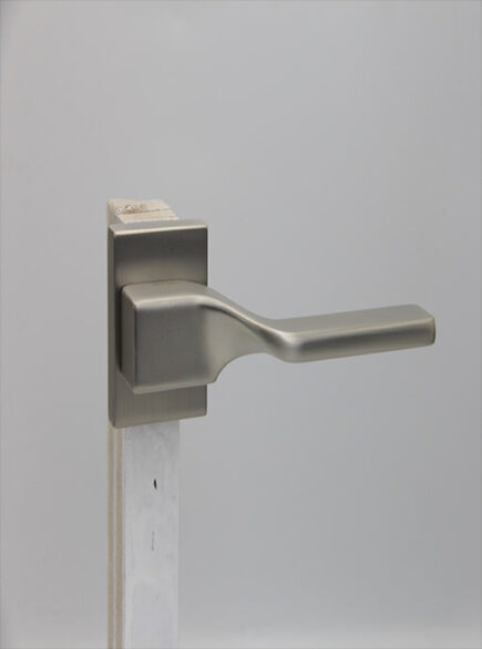 AVVA - V6 - BLACK (ROSETTE)