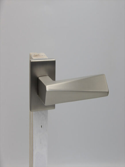 AVVA - V8 - MSN (ROSETTE)