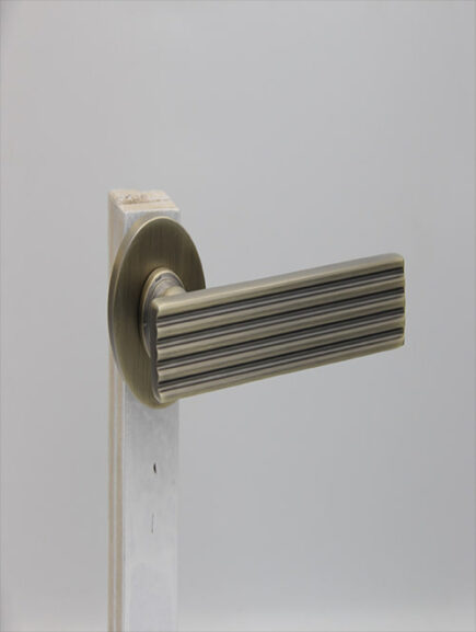 AVVA - V9 - MAB (ROSETTE)