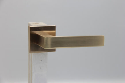 CD - 012 - MRGP (ROSETTE)